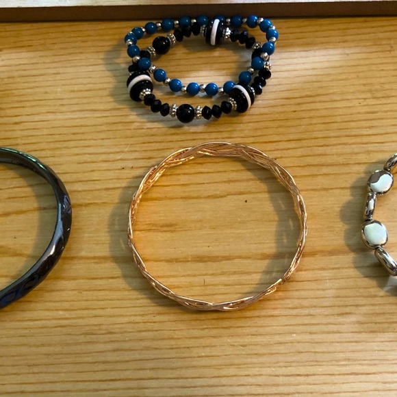 New! Bracelet Bundle - Picture 6 of 6